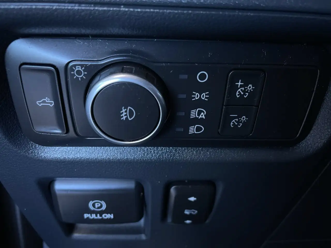 Ford F-150 - Image 23
