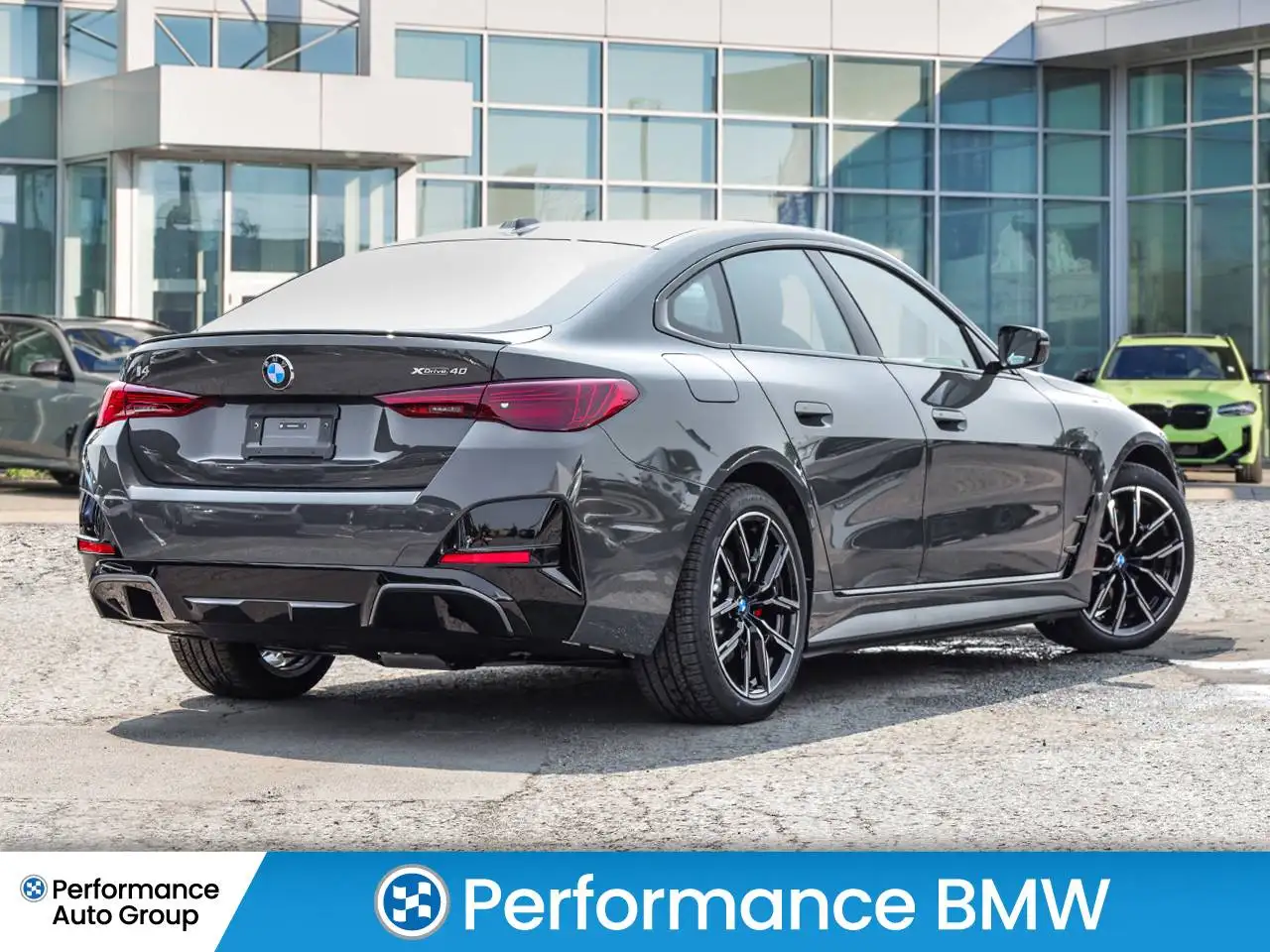 BMW i4 - Image 2