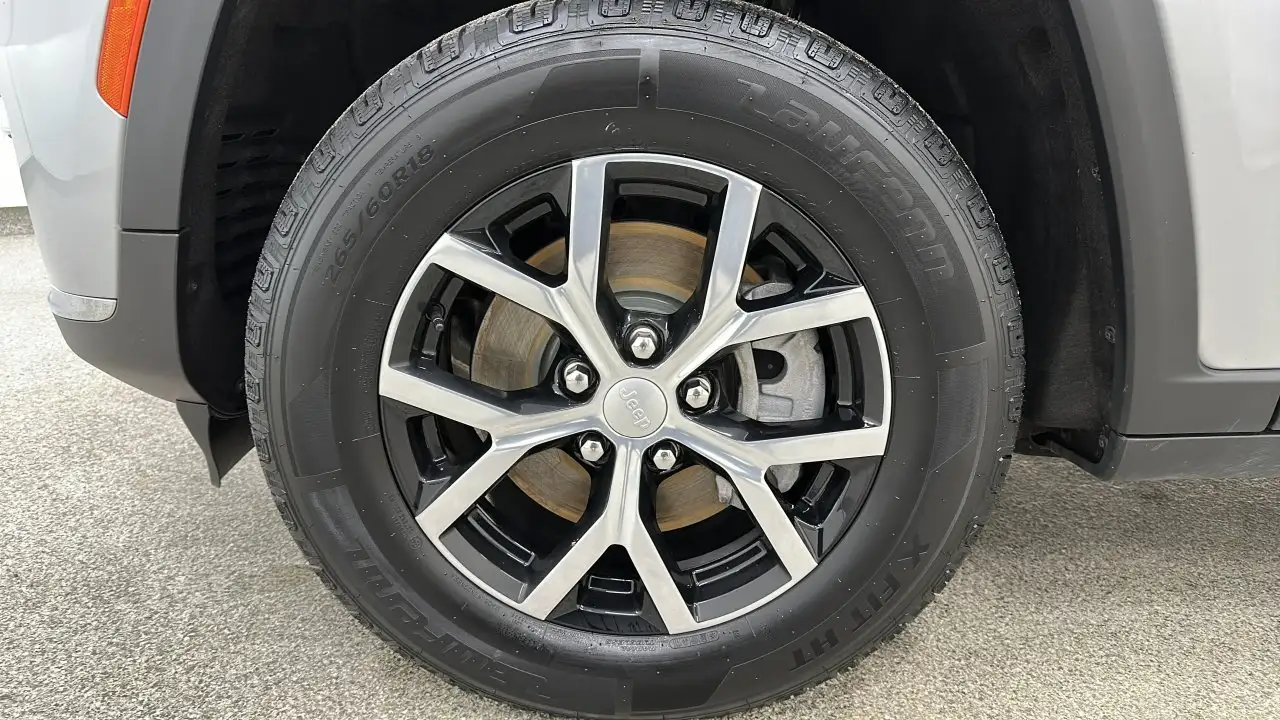 Jeep Grand Cherokee - Image 23