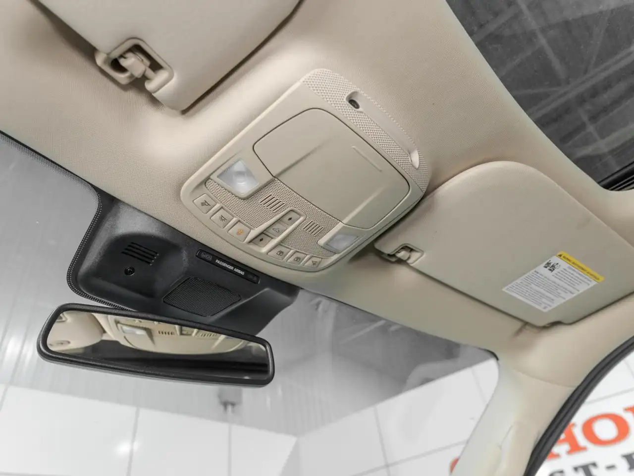 Ford Expedition - Image 25