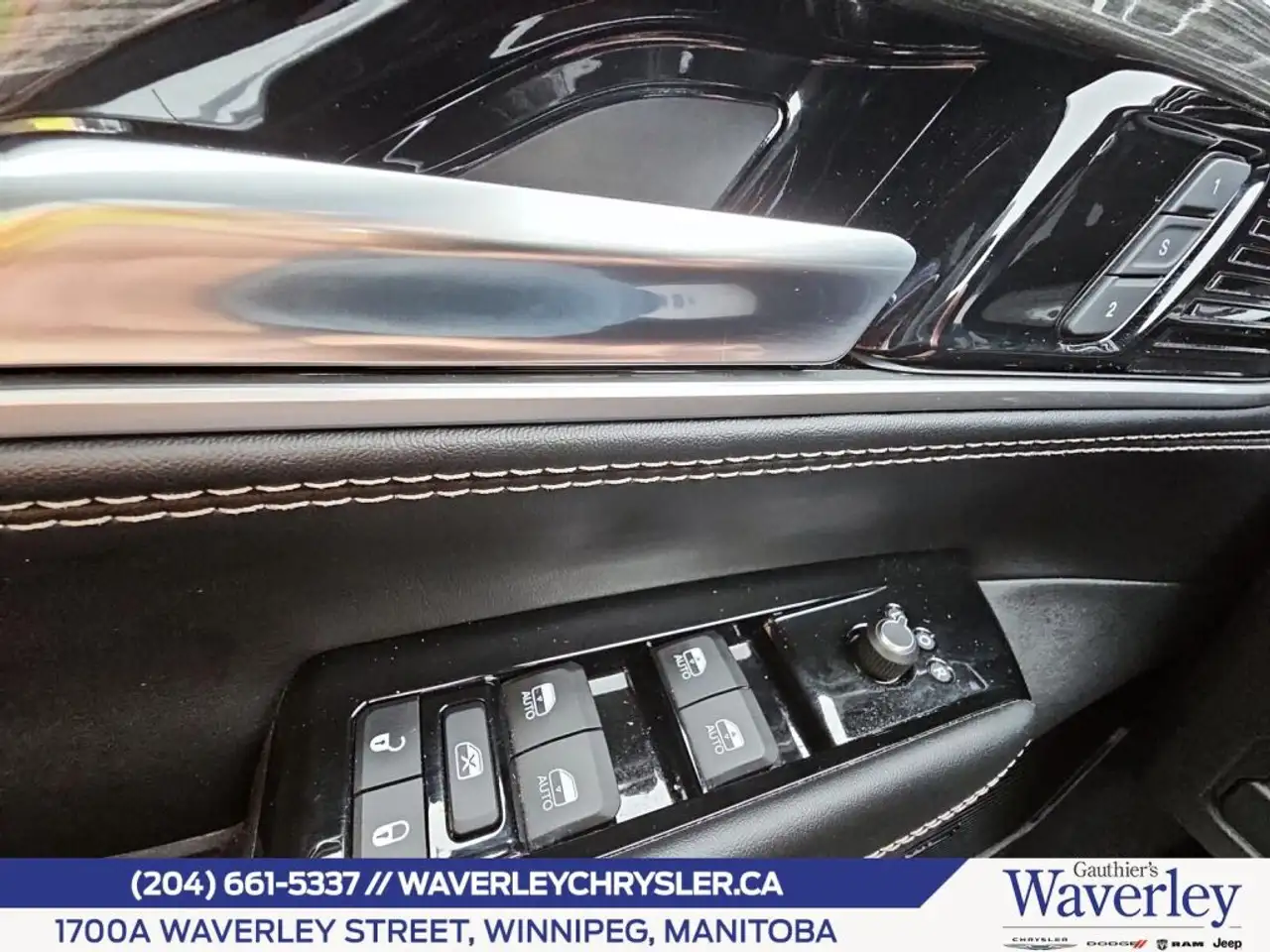 Jeep Wagoneer - Image 14