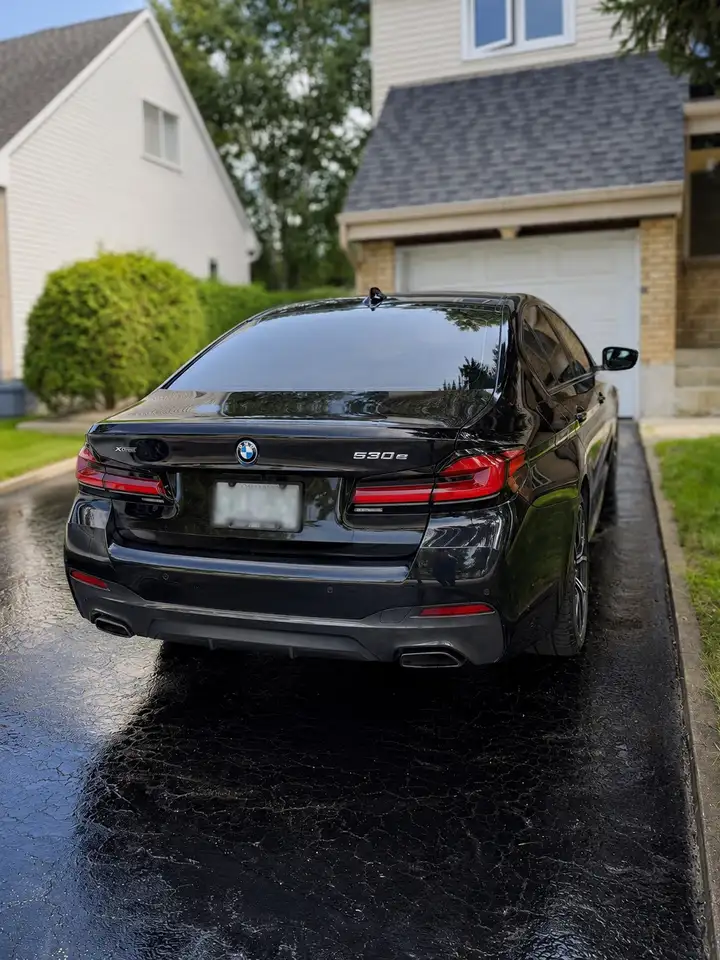 BMW 5 Series - Image 4