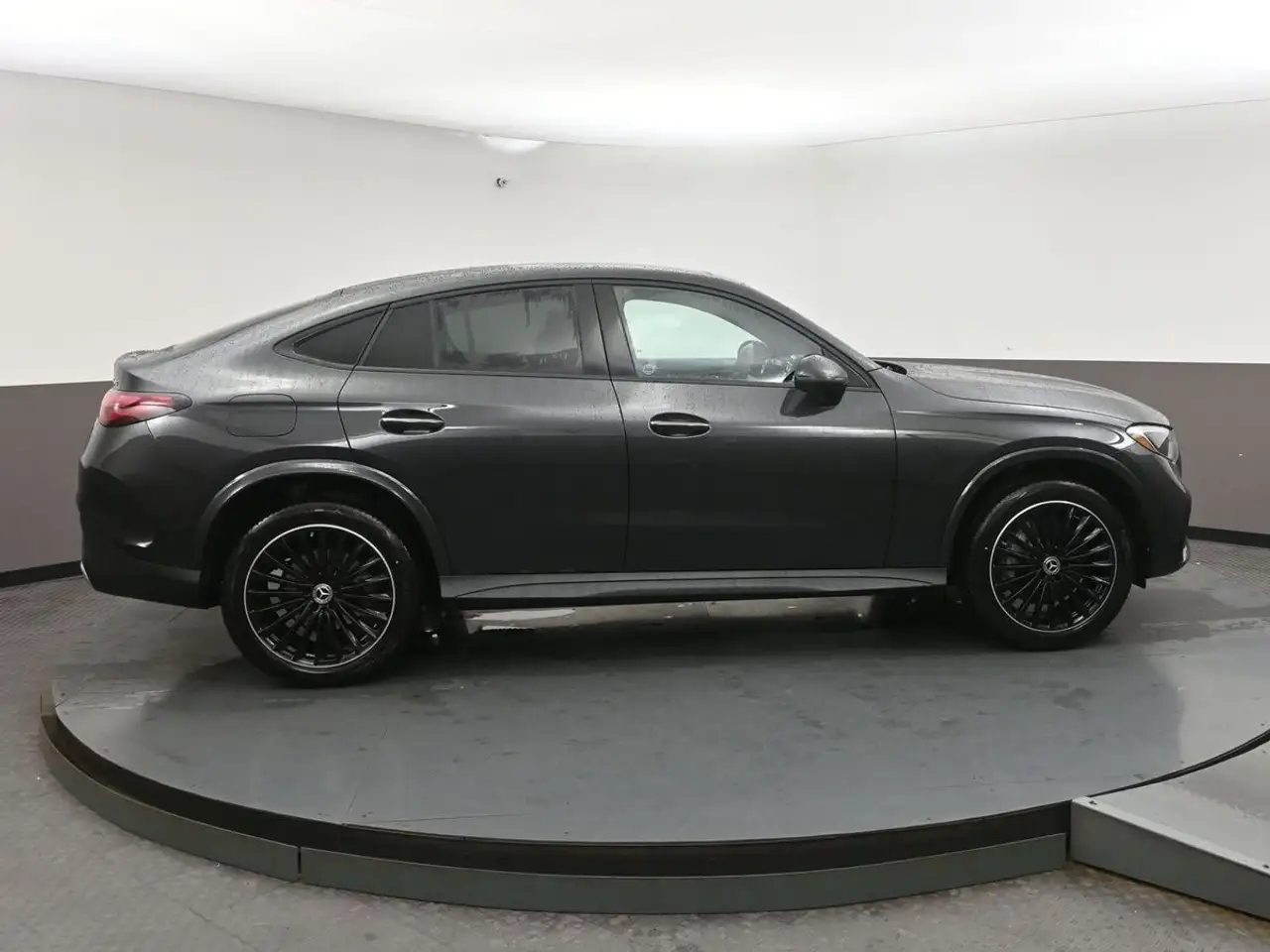 Mercedes-Benz GLC - Image 42