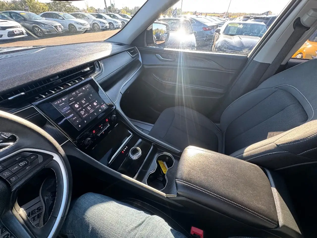Jeep Grand Cherokee - Image 26