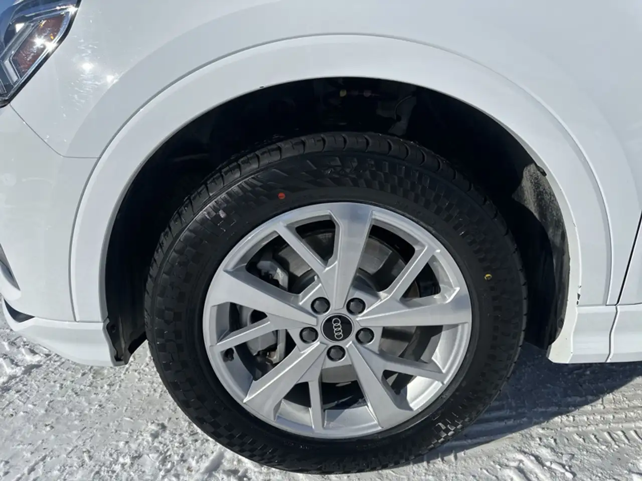 Audi Q3 - Image 16