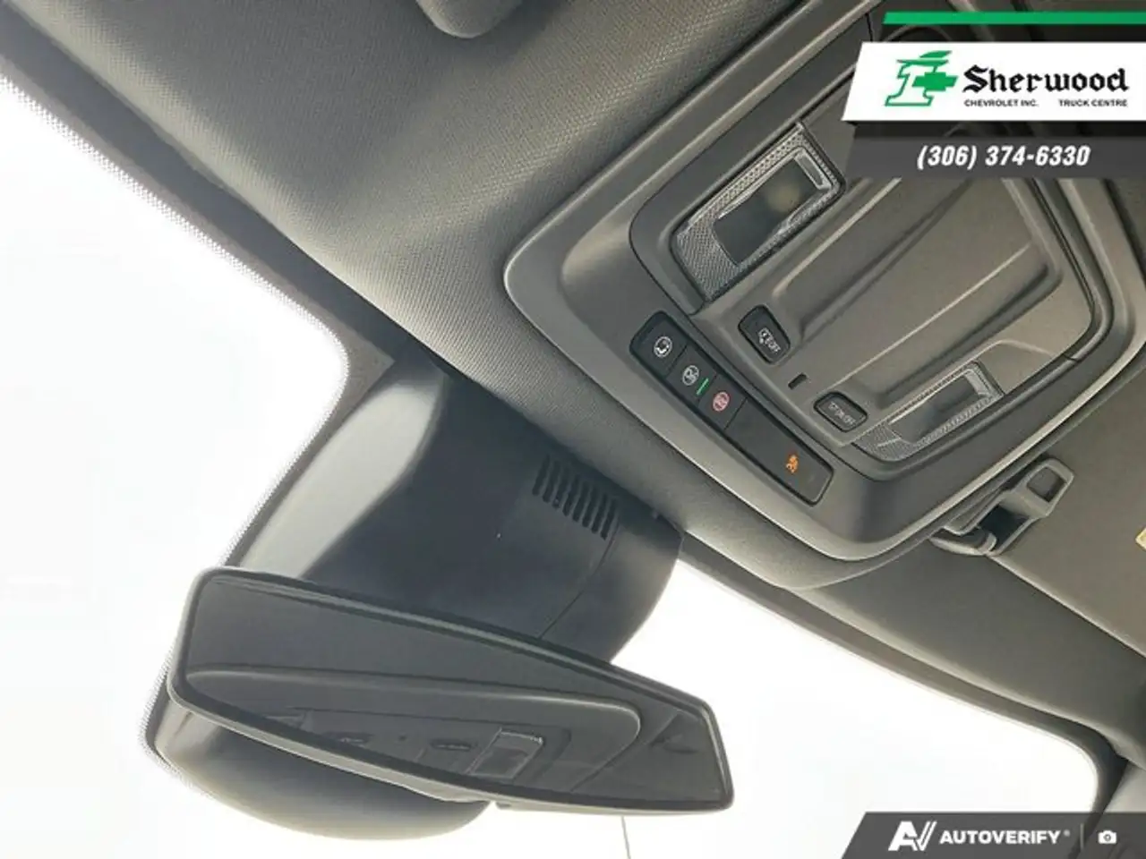 Chevrolet Silverado 1500 - Image 19
