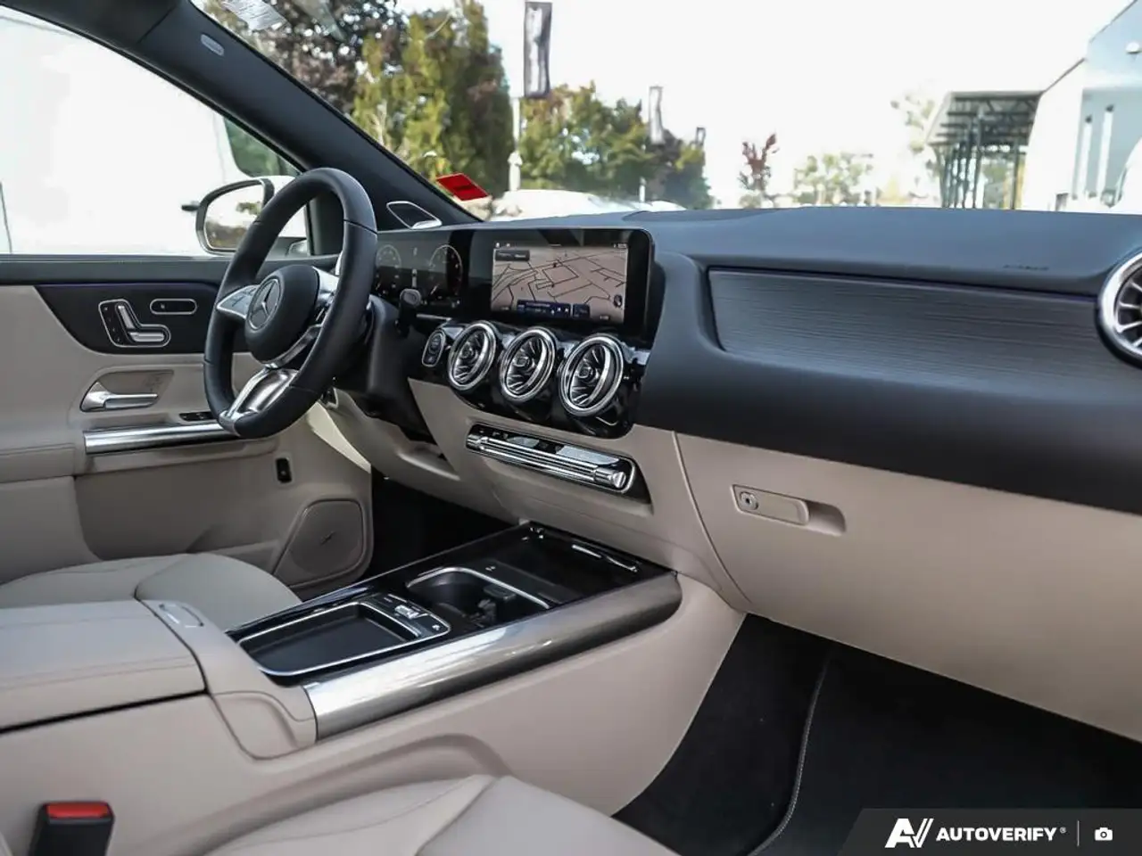 Mercedes-Benz GLA - Image 23