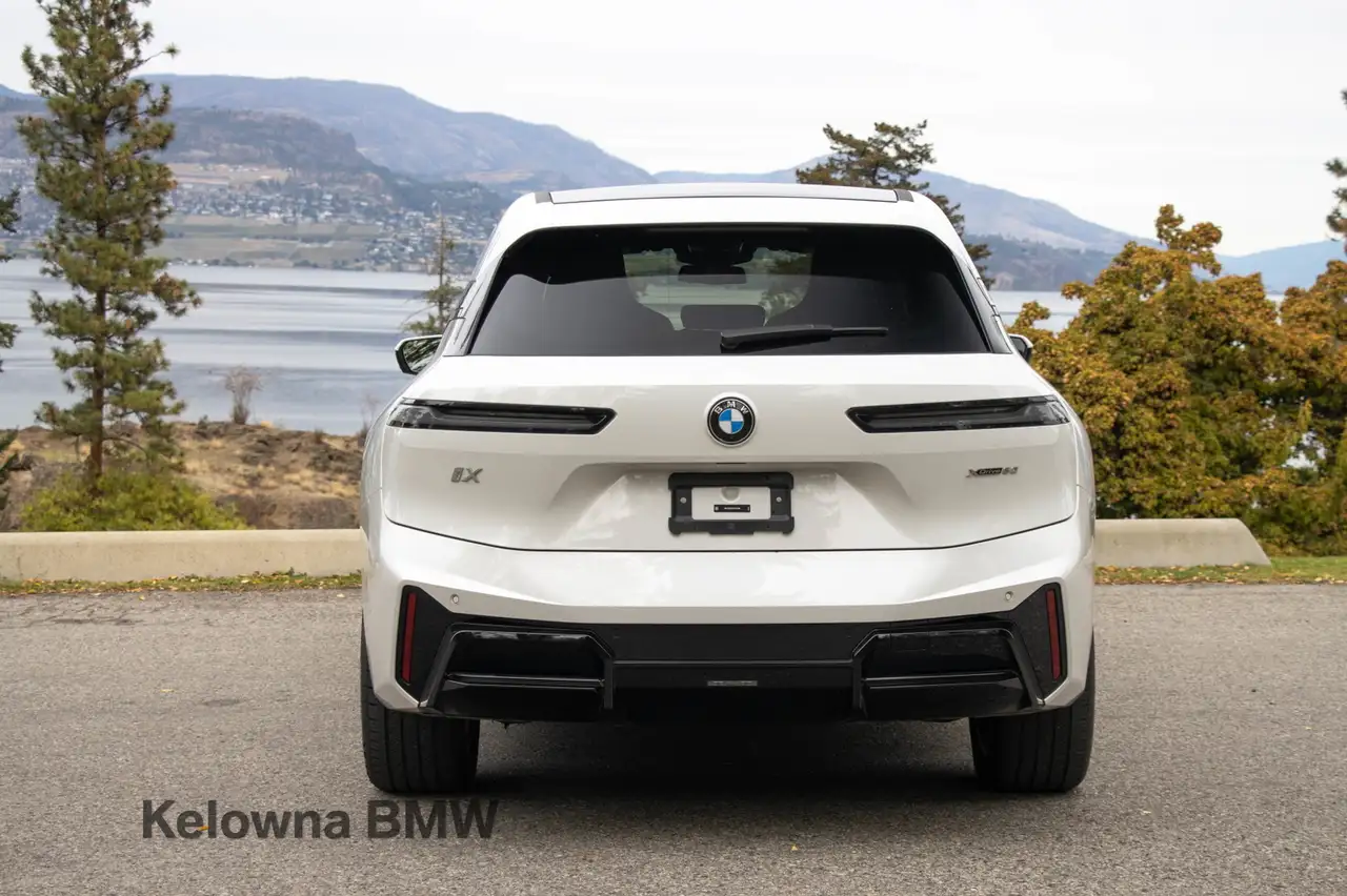 BMW iX - Image 7