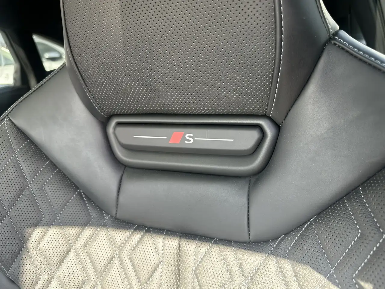 Audi S5 - Image 25