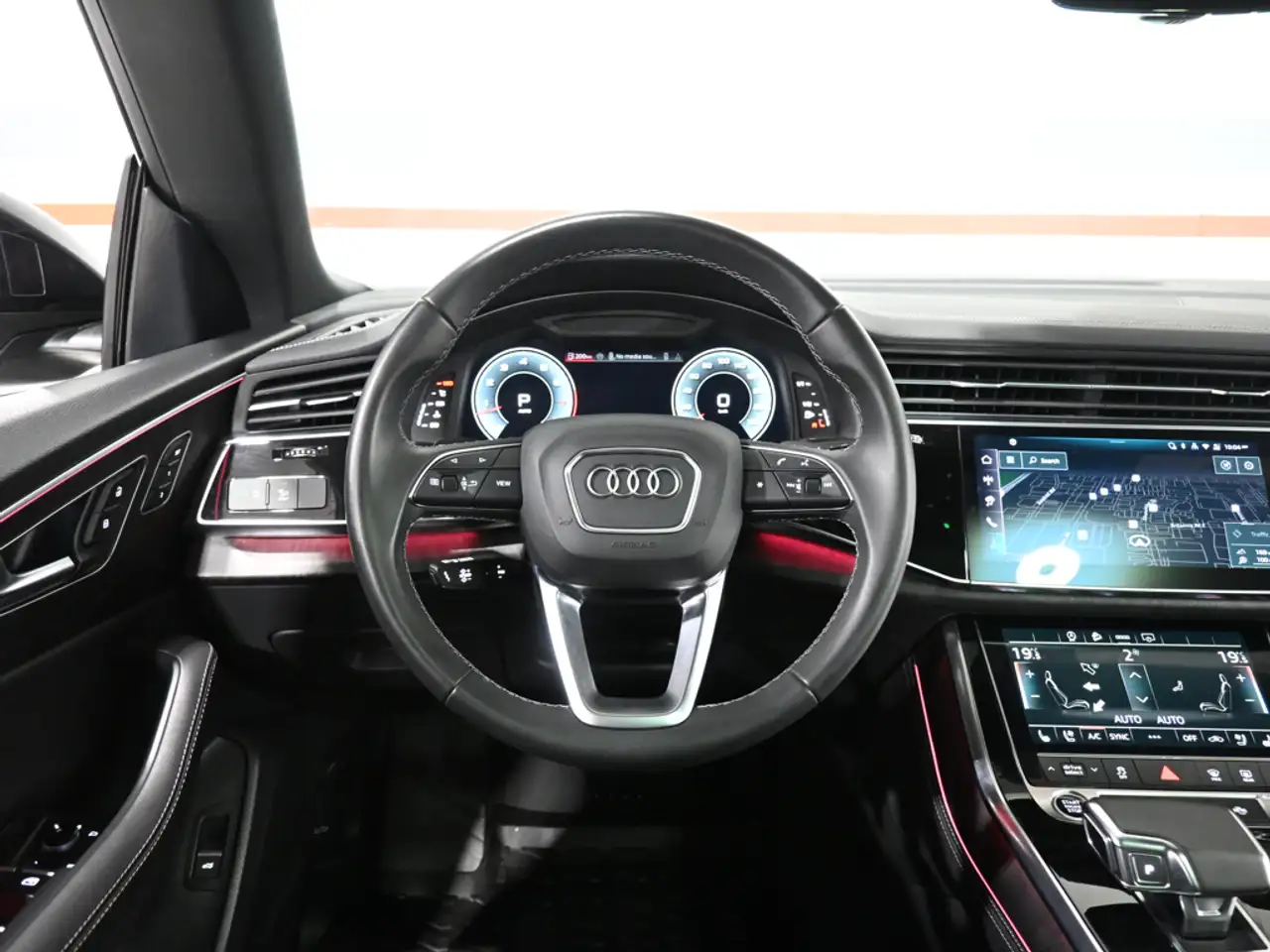Audi Q8 - Image 13