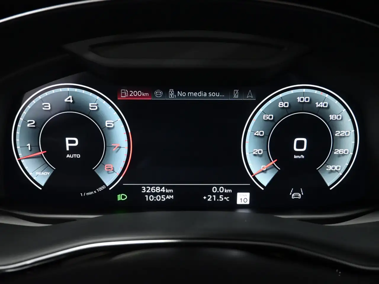 Audi Q8 - Image 14