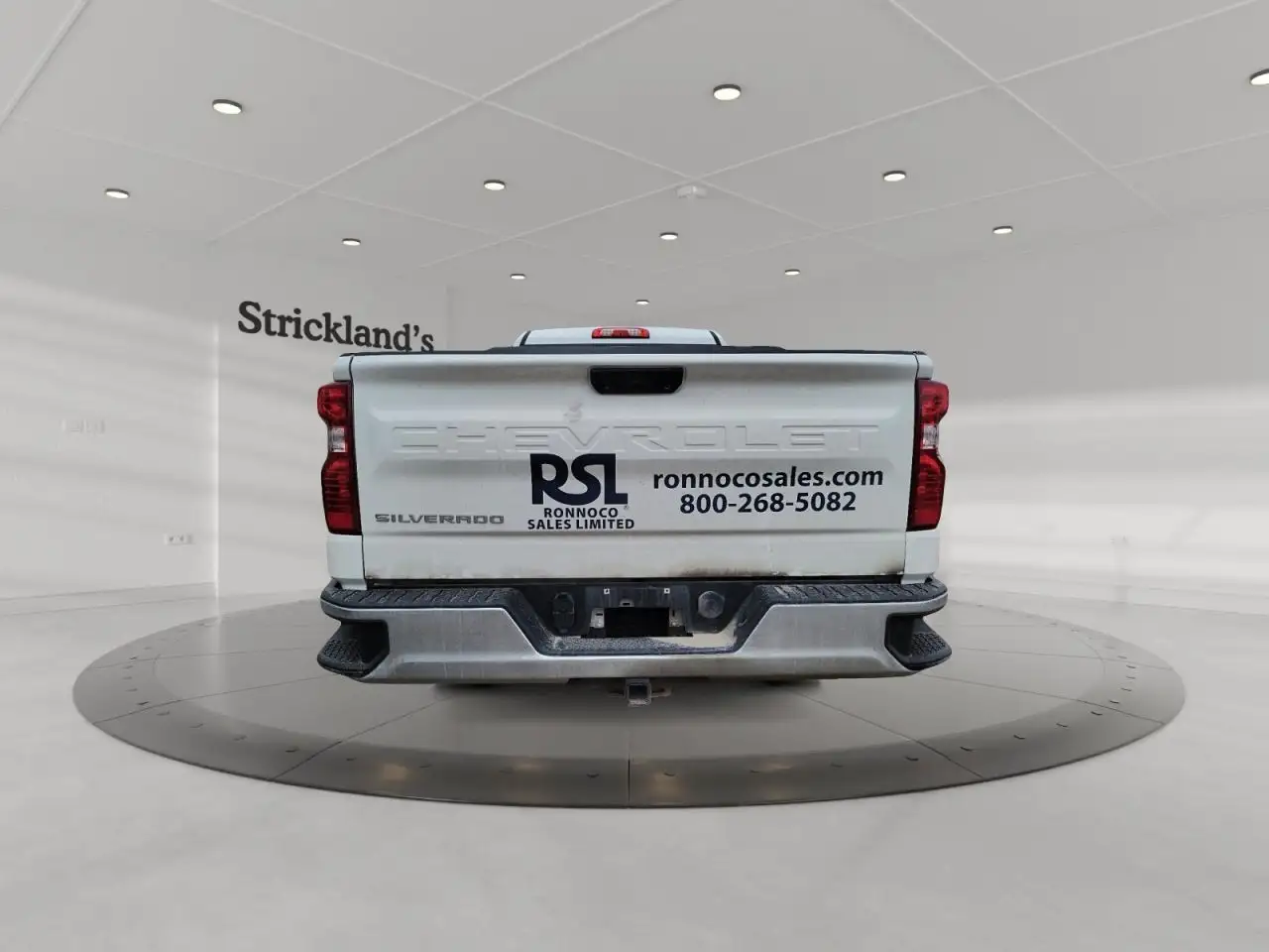 Chevrolet Silverado 1500 - Image 3