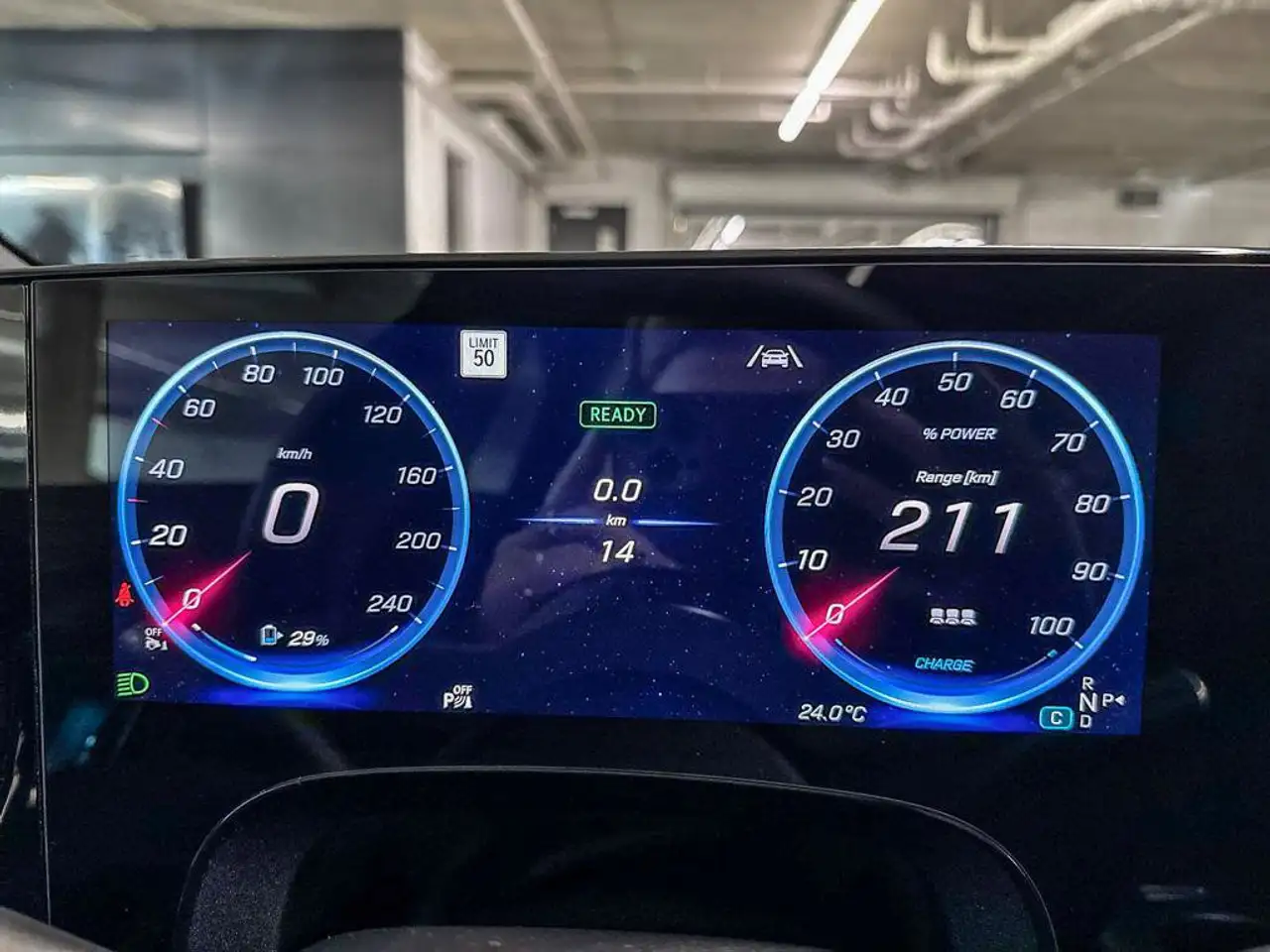 Mercedes-Benz CLA - Image 15