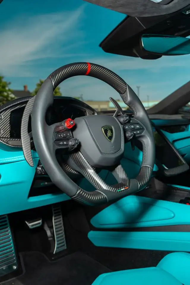 Lamborghini Revuelto - Image 16