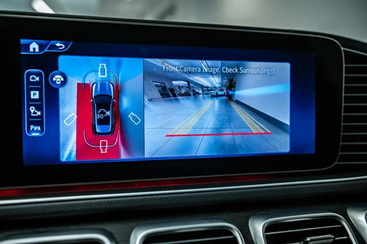 Mercedes-Benz GLE - Image 25