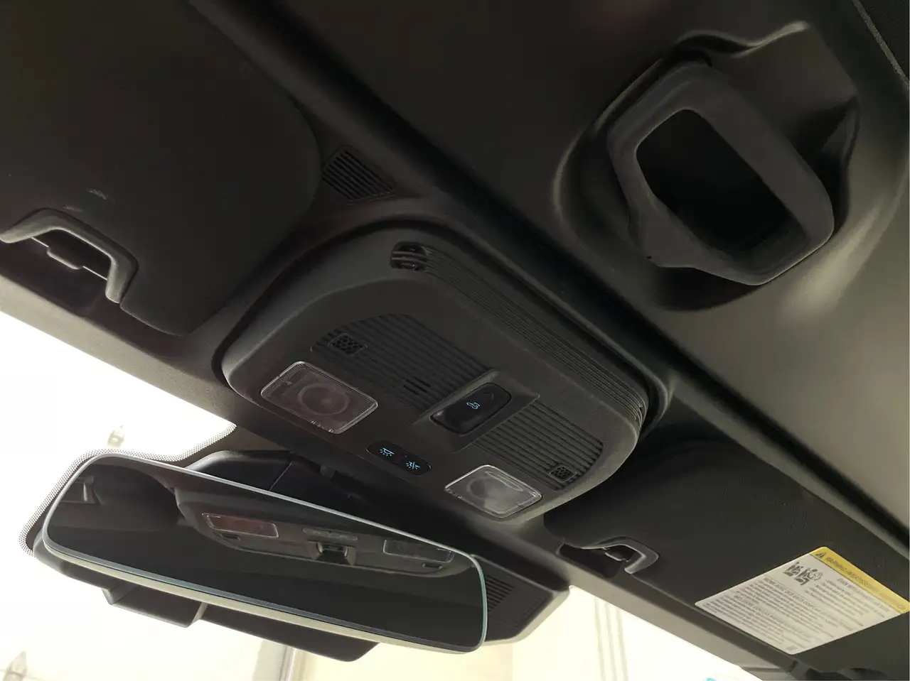 Ford Mustang - Image 18