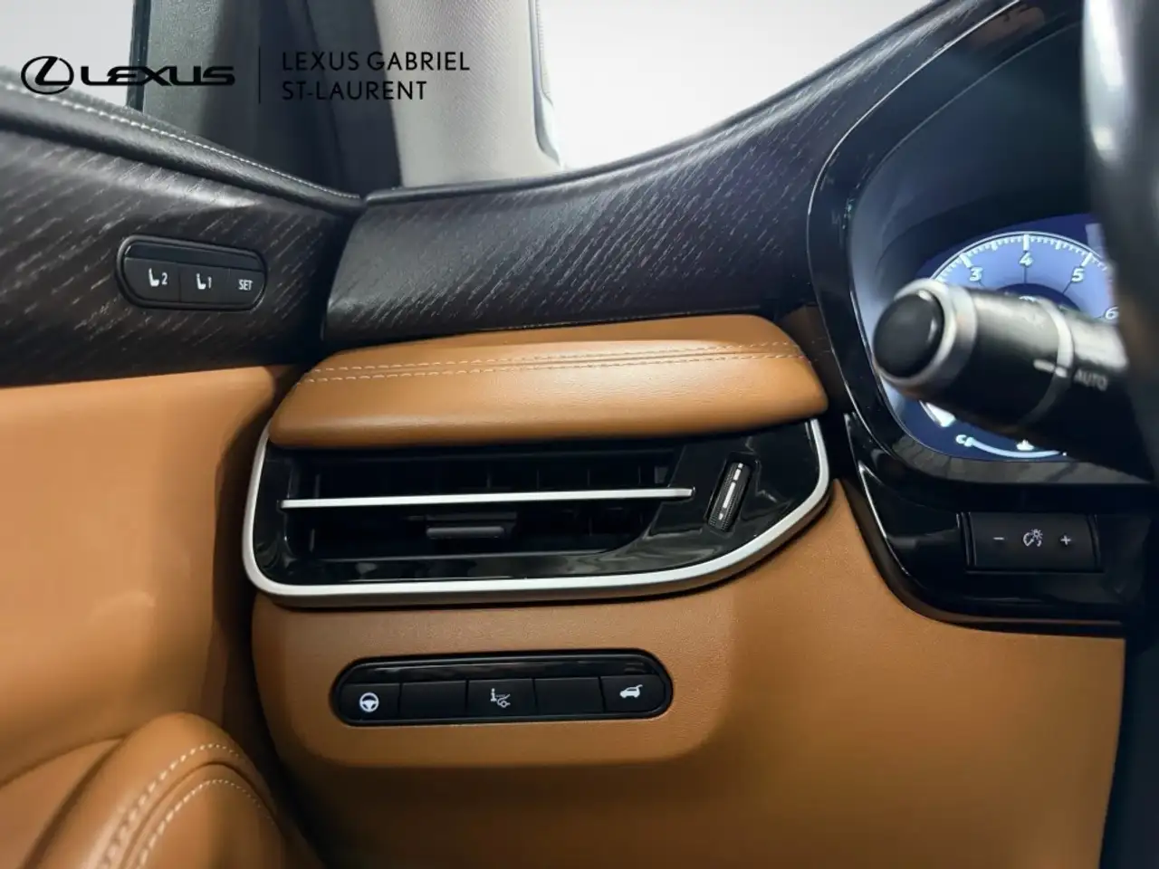 Infiniti QX60 - Image 19
