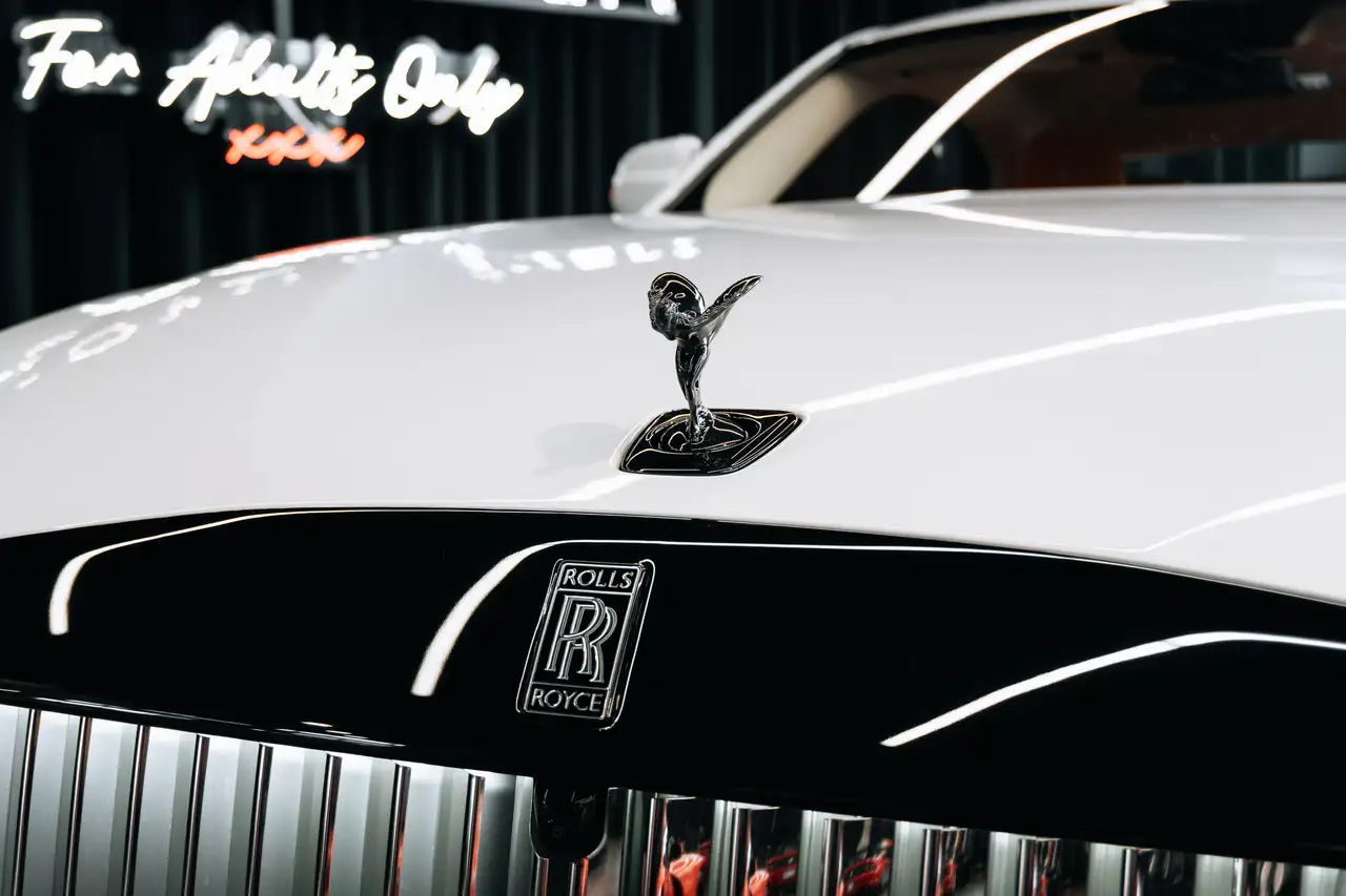 Rolls-Royce Spectre - Image 5