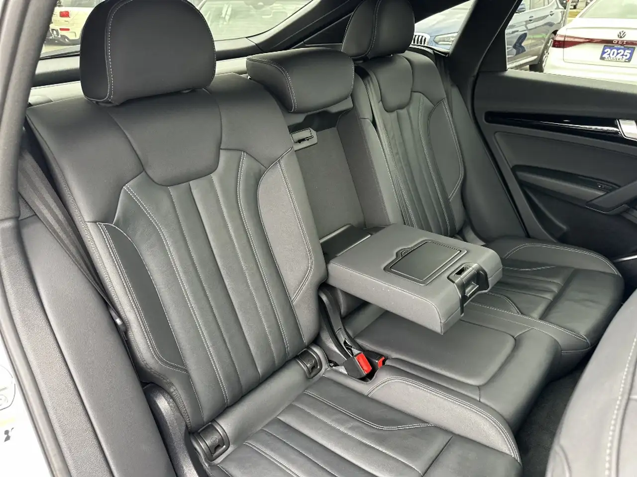 Audi Q5 - Image 13