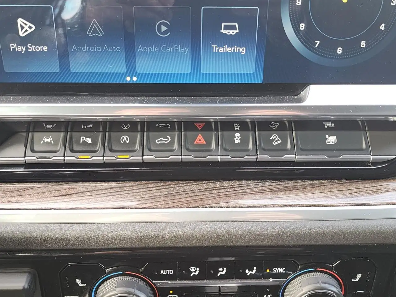Chevrolet Silverado 1500 - Image 33