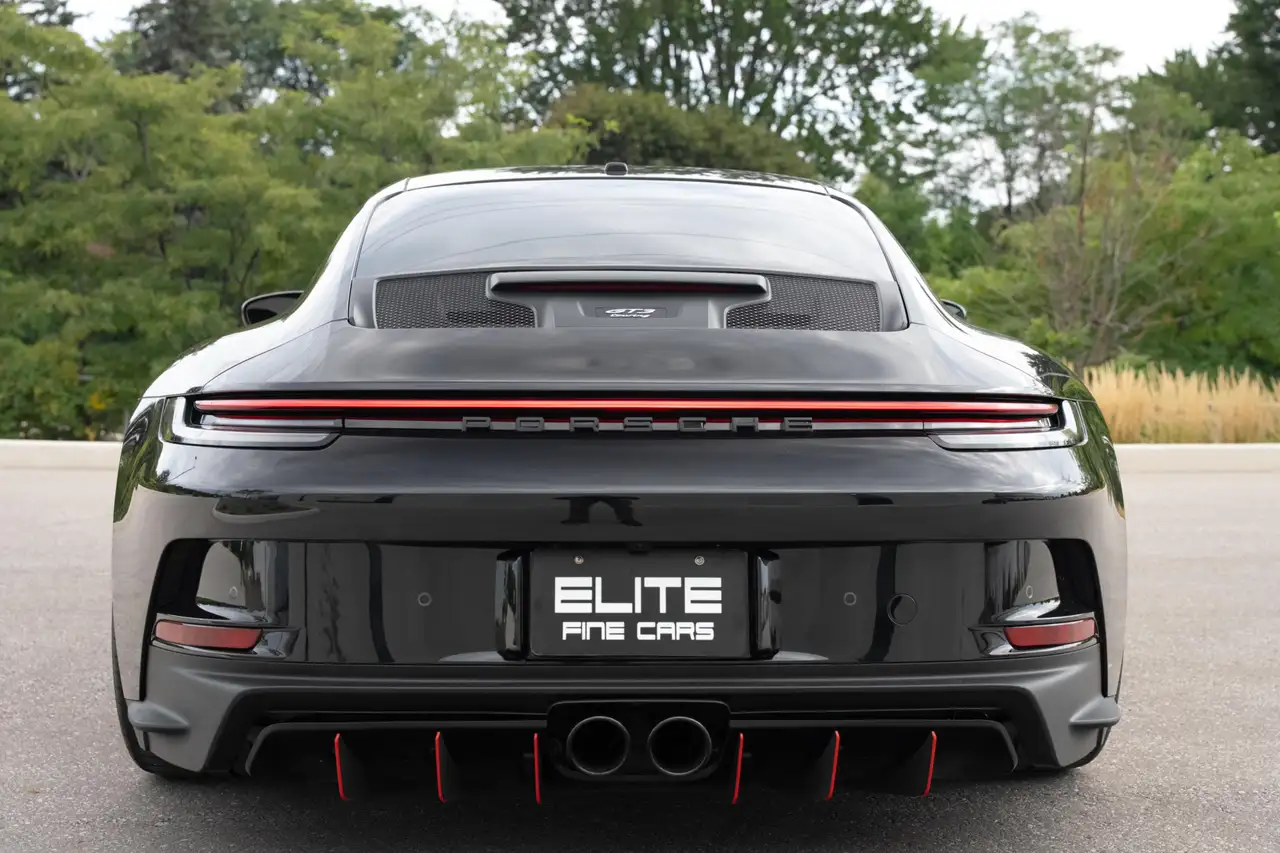 Porsche 911 - Image 17