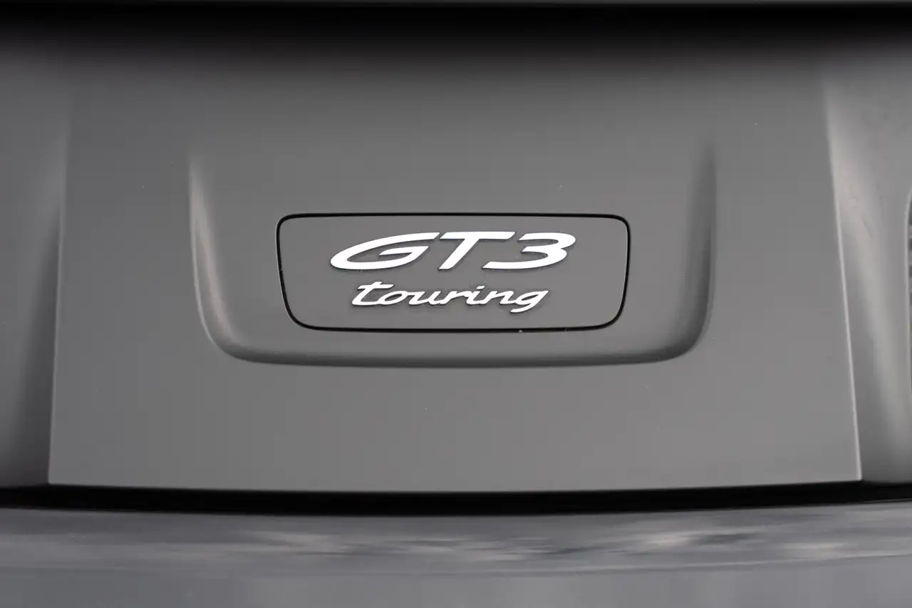 Porsche 911 - Image 19