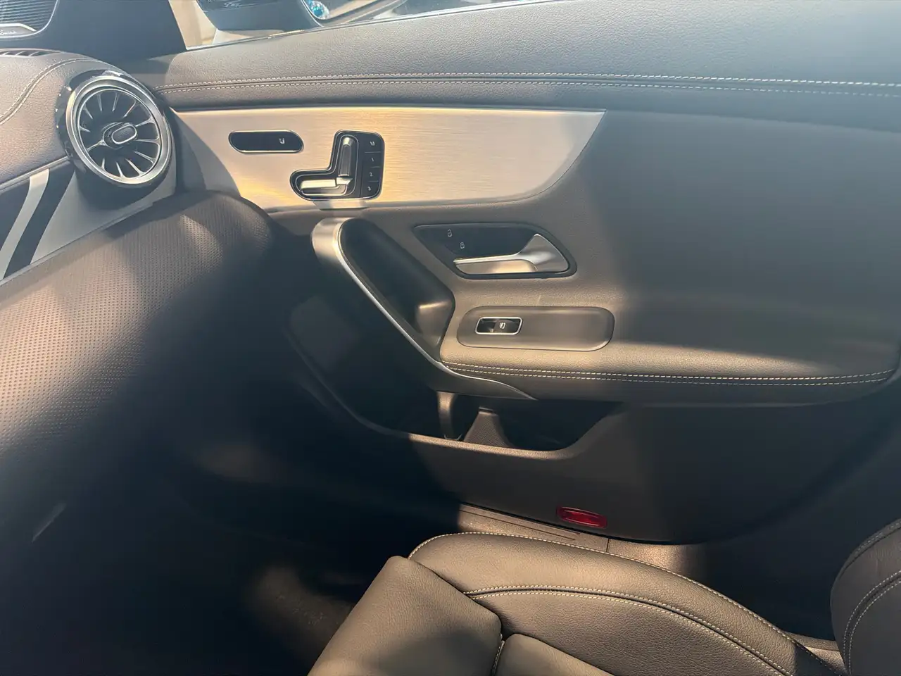 Mercedes-Benz CLA - Image 14