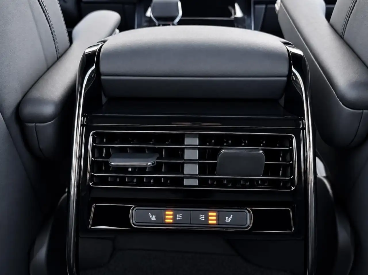 Land Rover Range Rover Sport - Image 37