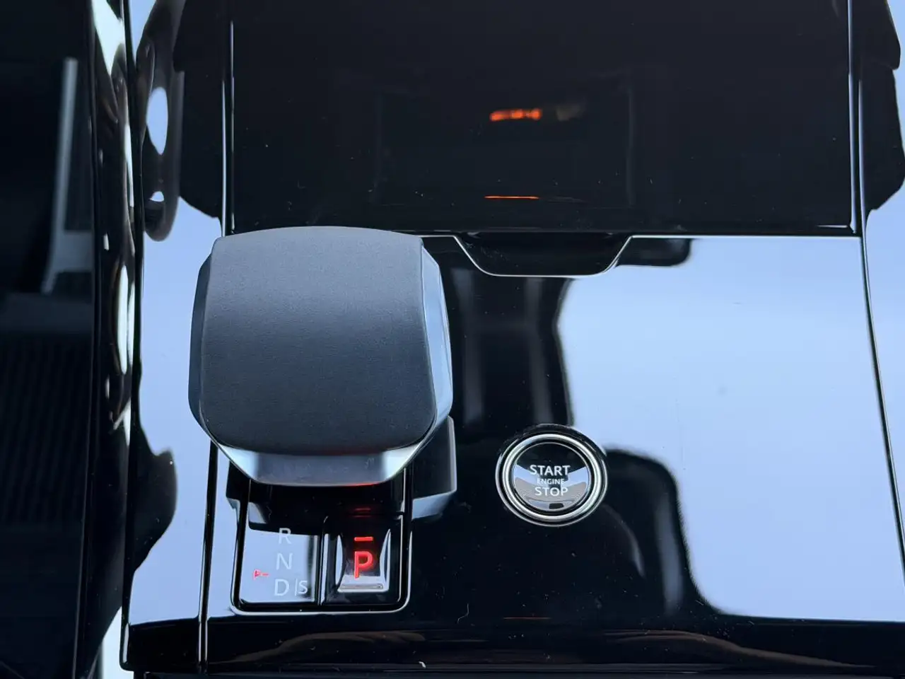 Land Rover Range Rover Sport - Image 24