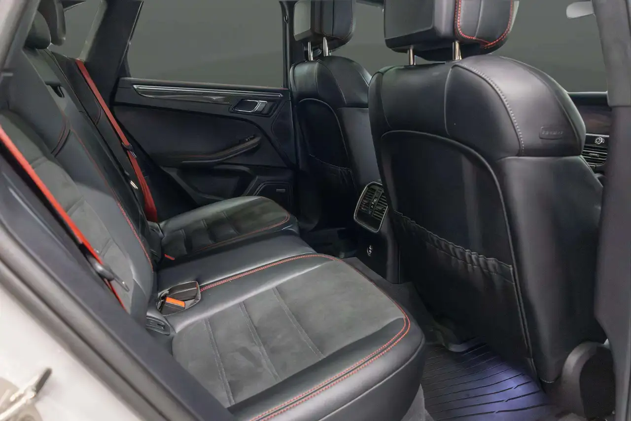 Porsche Macan - Image 20