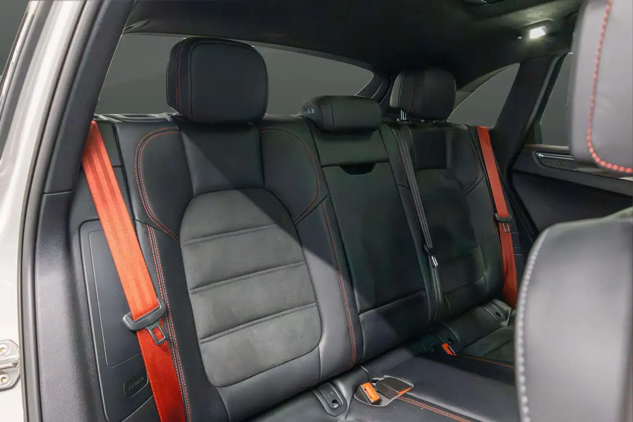 Porsche Macan - Image 21