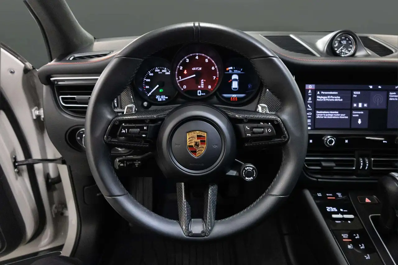 Porsche Macan - Image 10