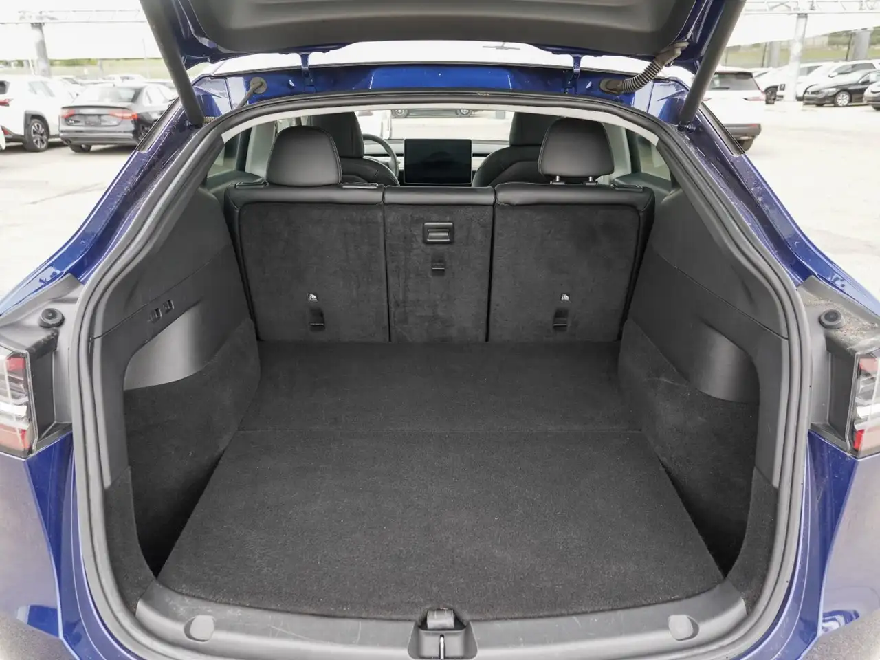 Tesla Model Y - Image 10