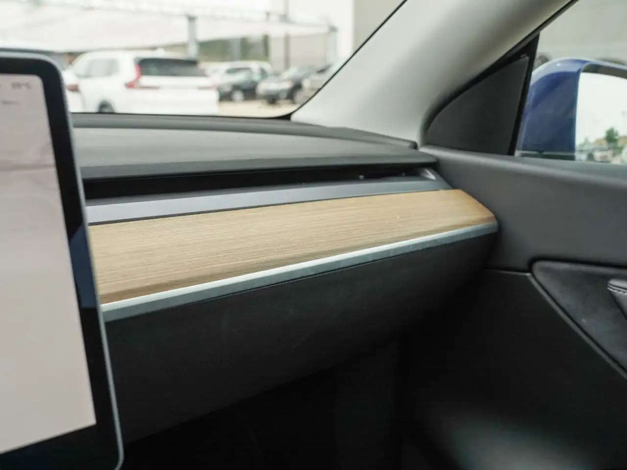 Tesla Model Y - Image 17