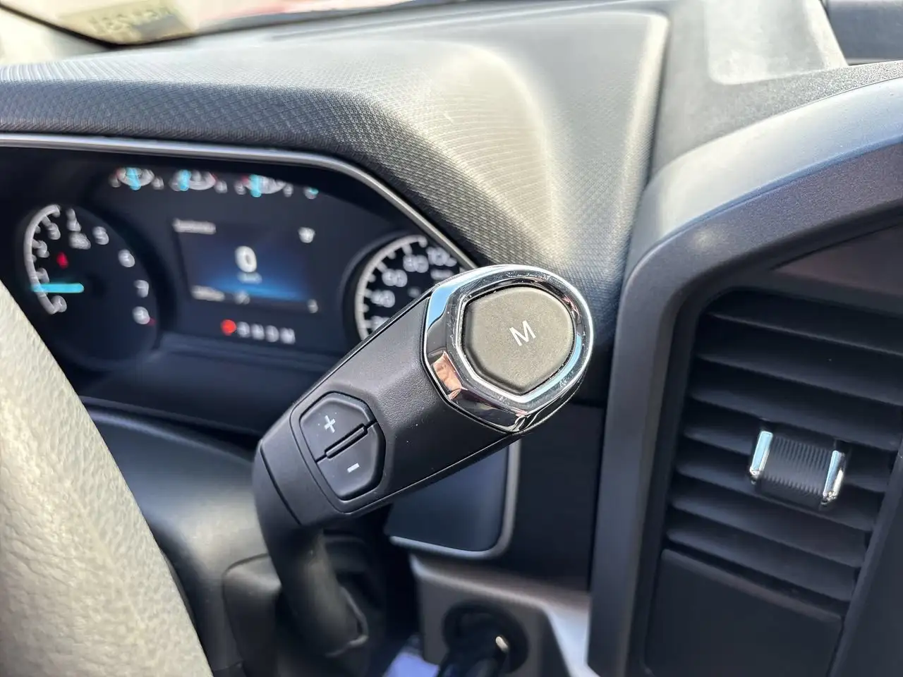 Ford F-150 - Image 28