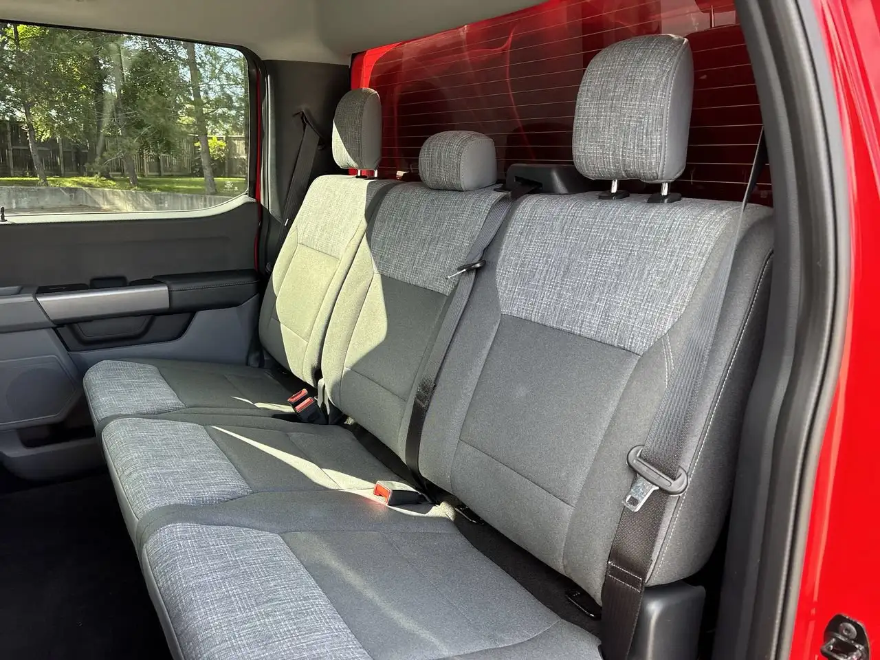 Ford F-150 - Image 17