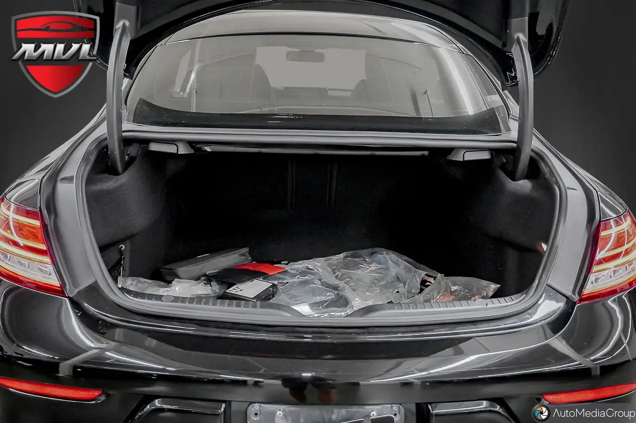 Mercedes-Benz C-Class - Image 7