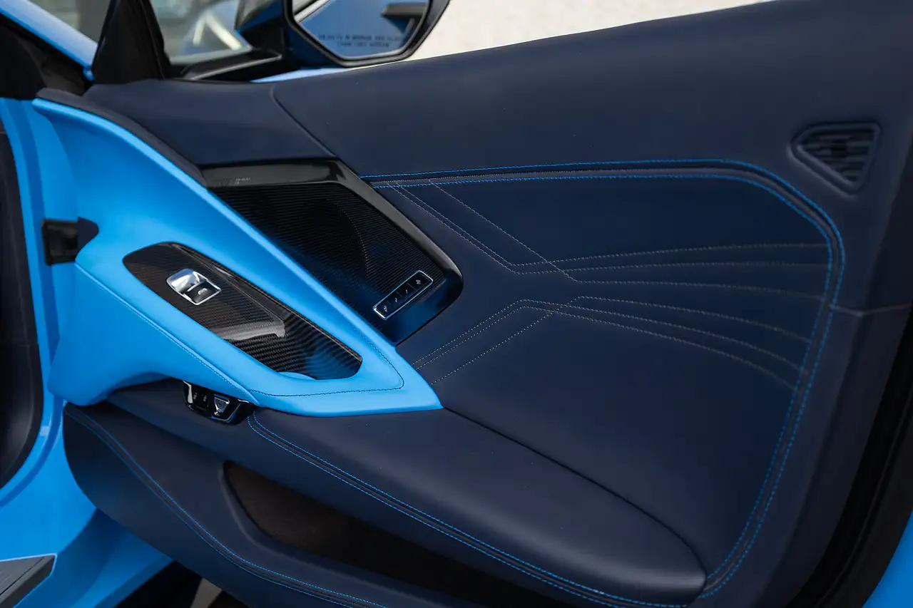 Chevrolet Corvette - Image 28