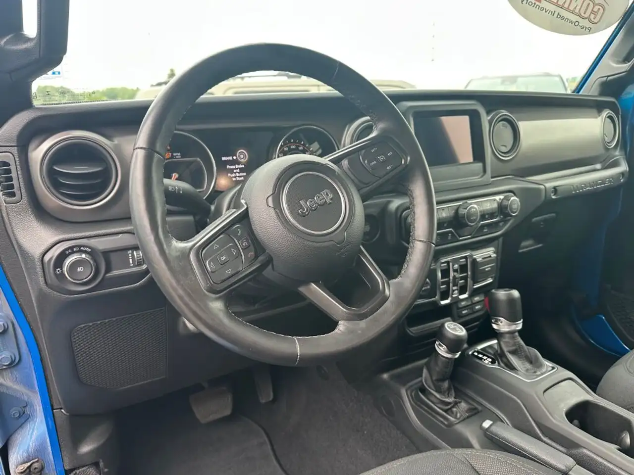 Jeep Wrangler - Image 11