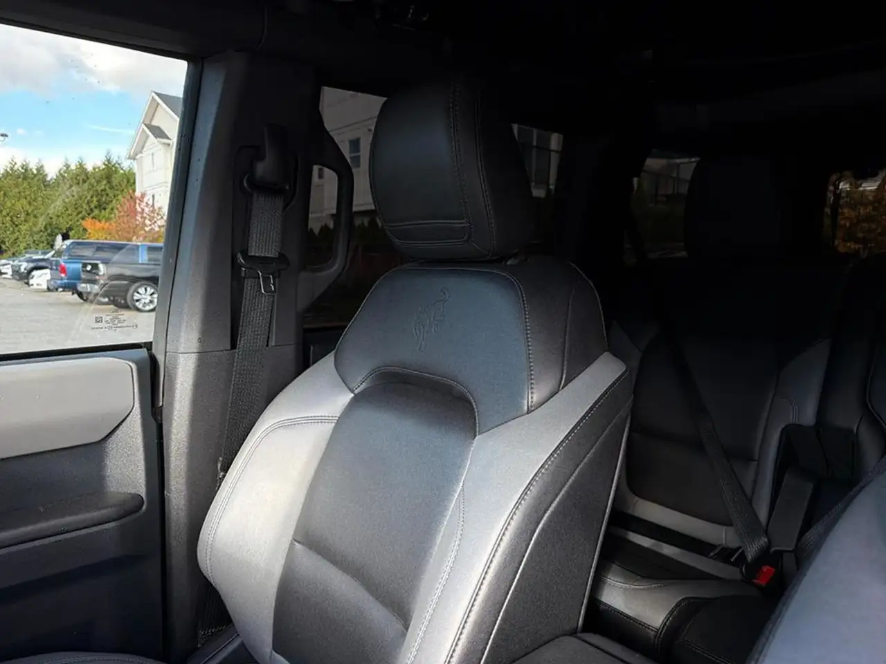 Ford Bronco - Image 19