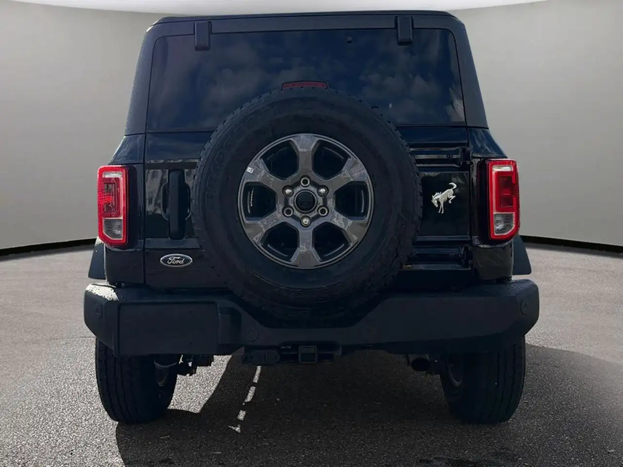 Ford Bronco - Image 5