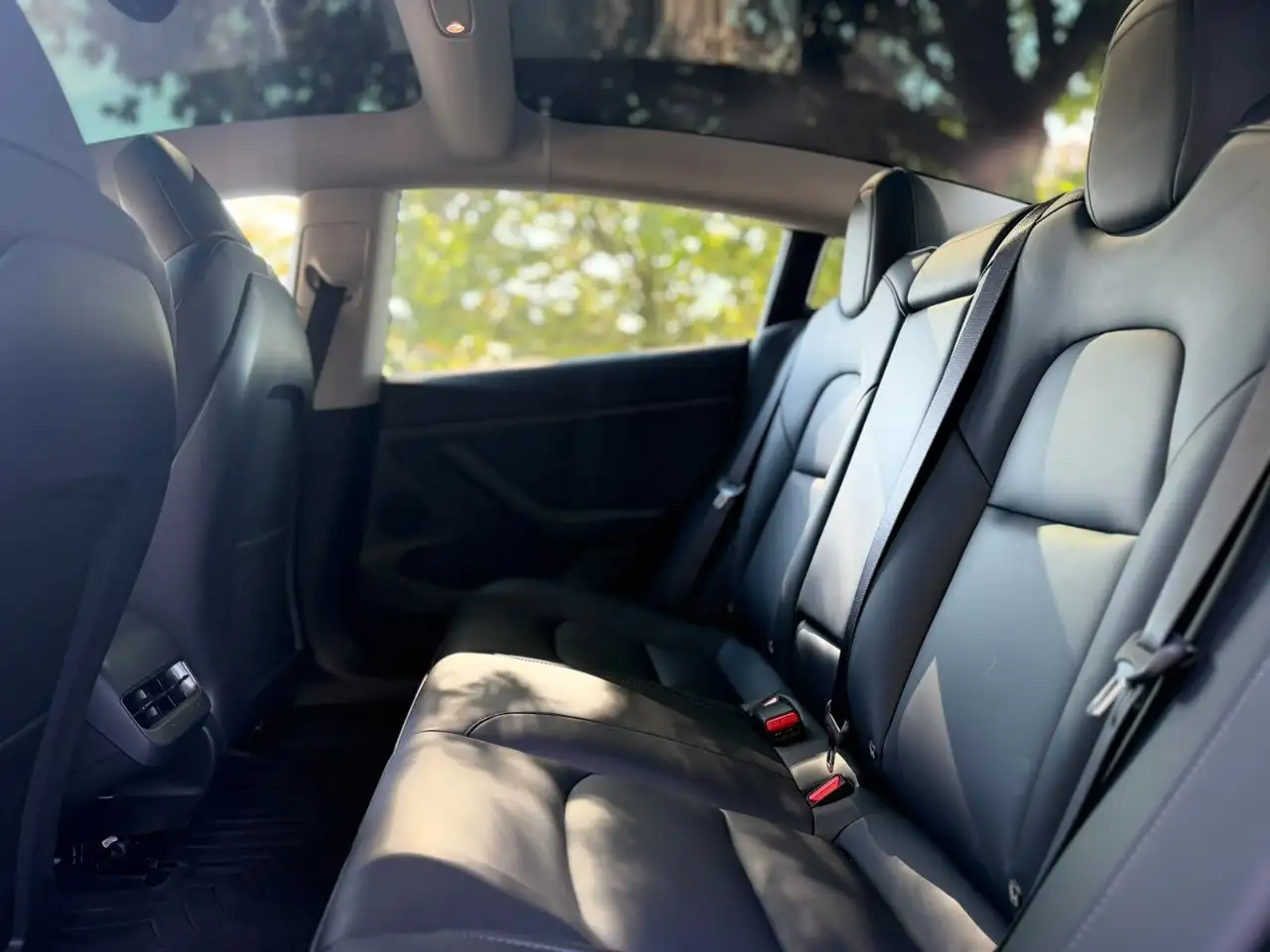 Tesla Model 3 - Image 18