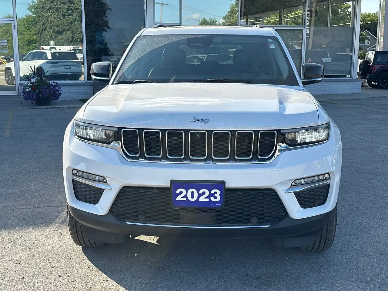 Jeep Grand Cherokee - Image 2