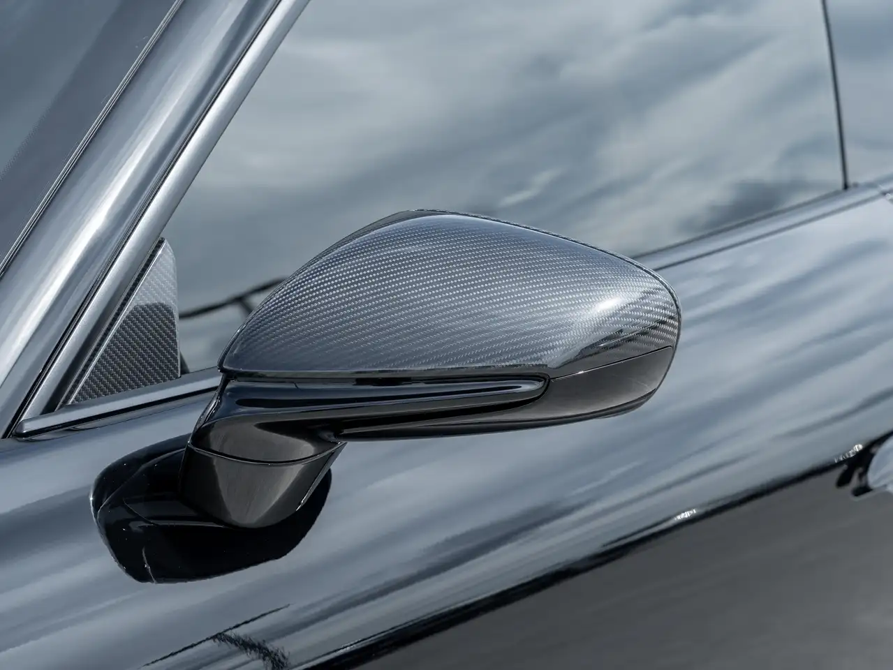 Porsche 911 - Image 12