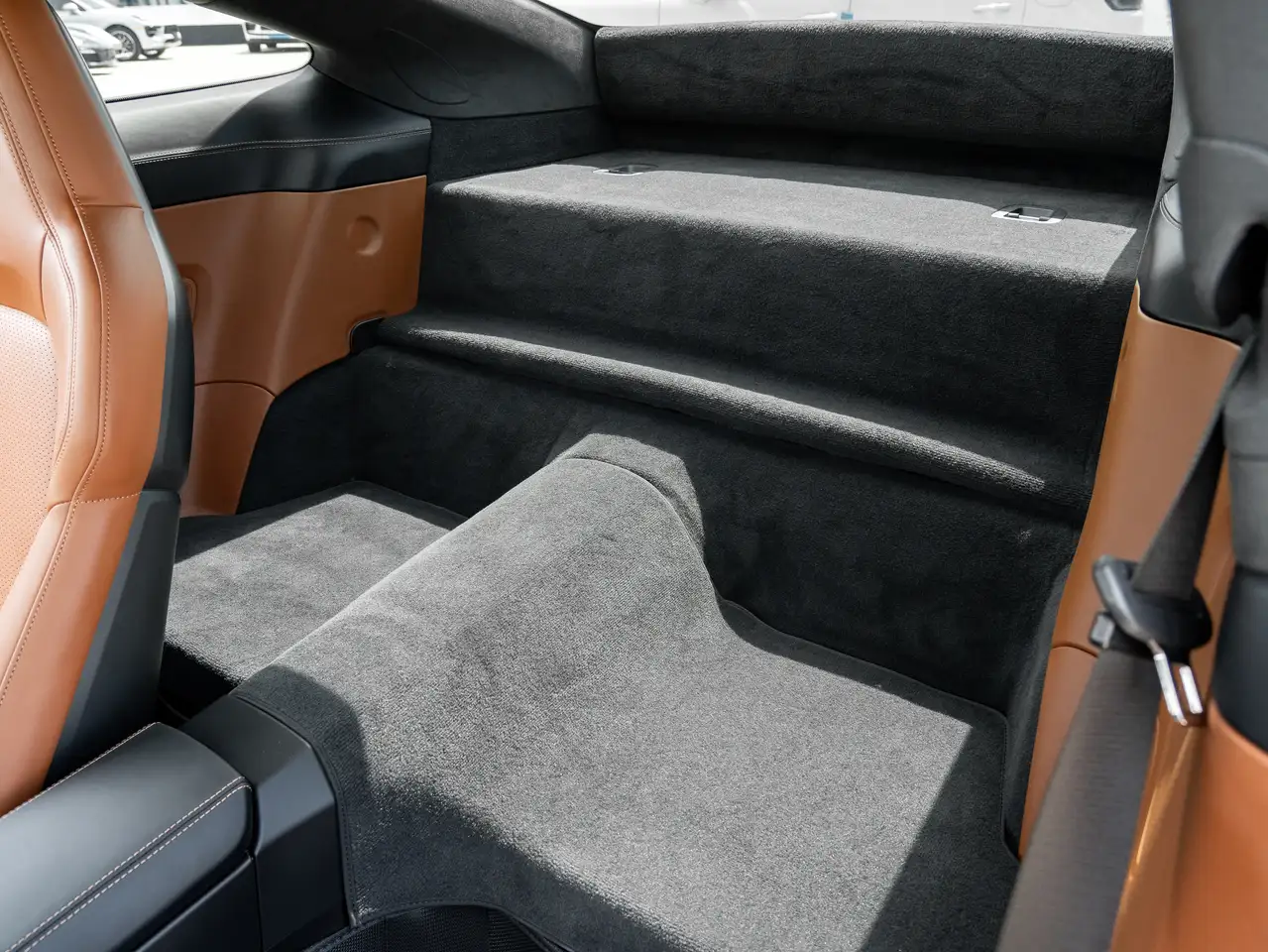 Porsche 911 - Image 49