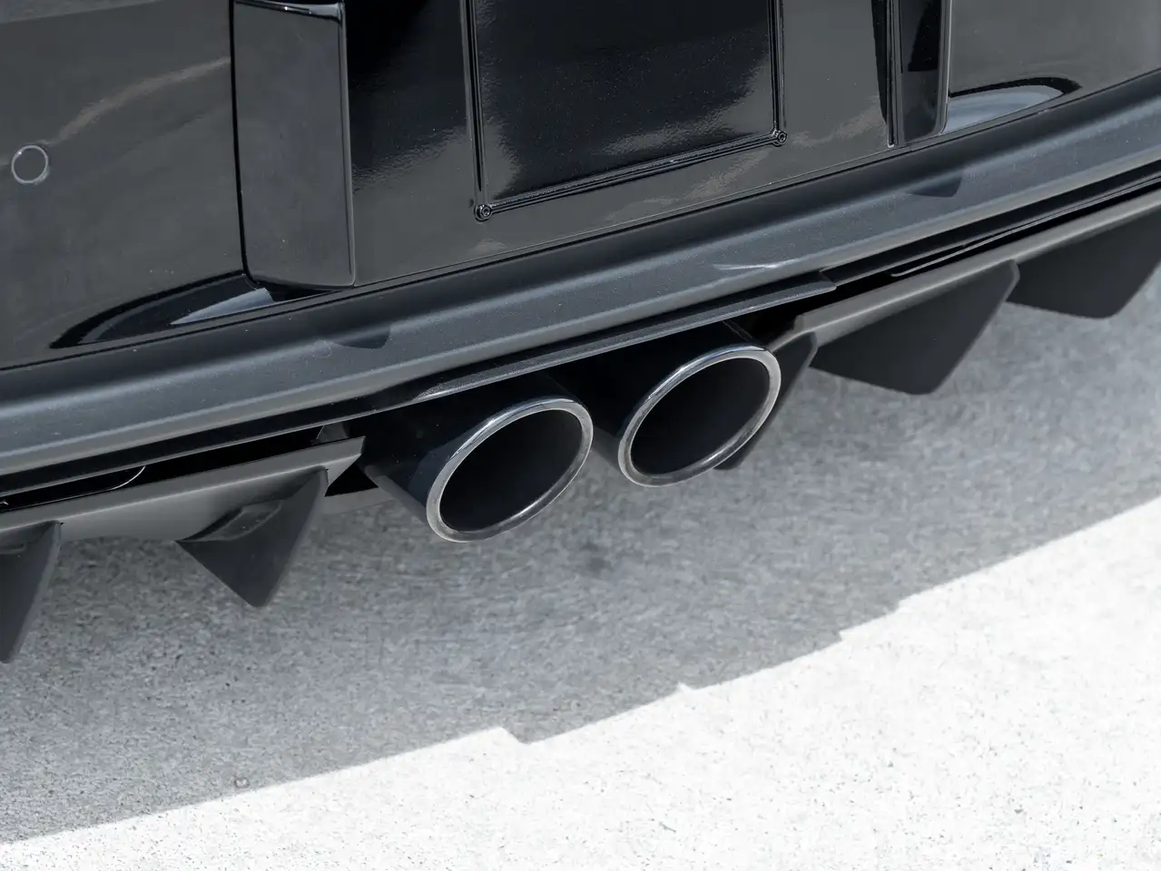 Porsche 911 - Image 17