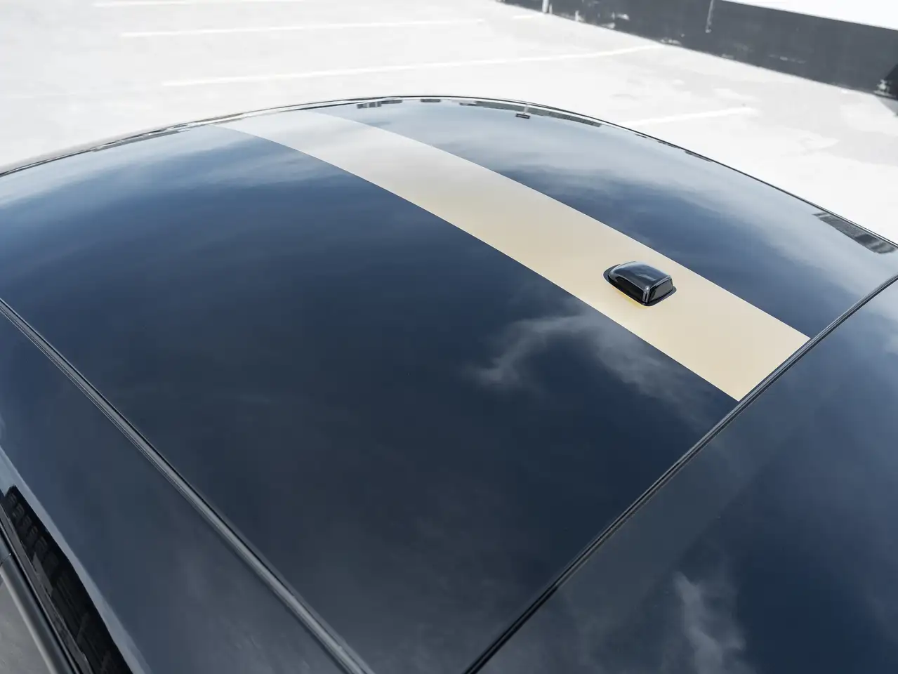 Porsche 911 - Image 18