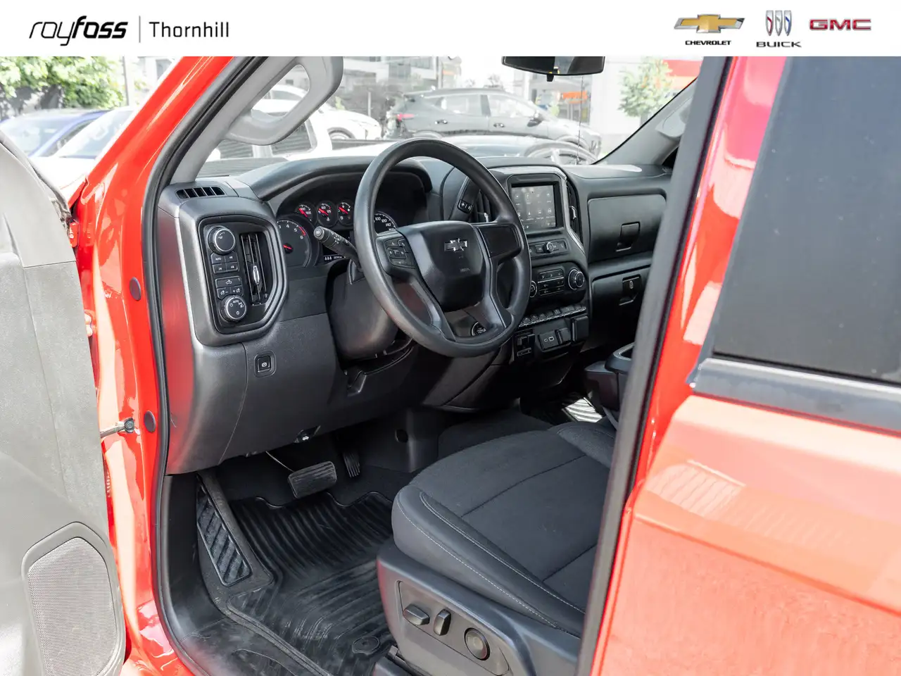 Chevrolet Silverado 1500 - Image 10