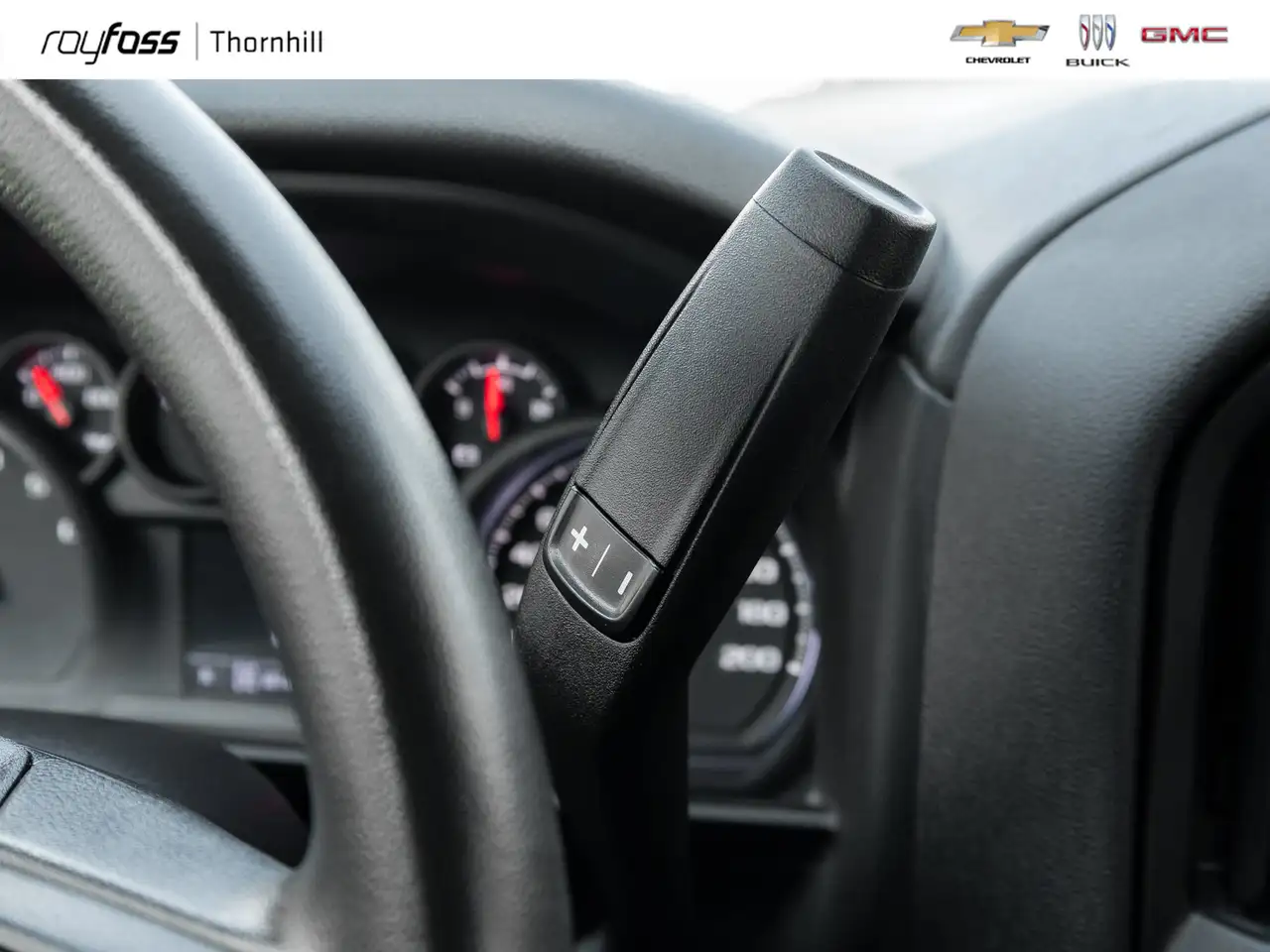 Chevrolet Silverado 1500 - Image 17
