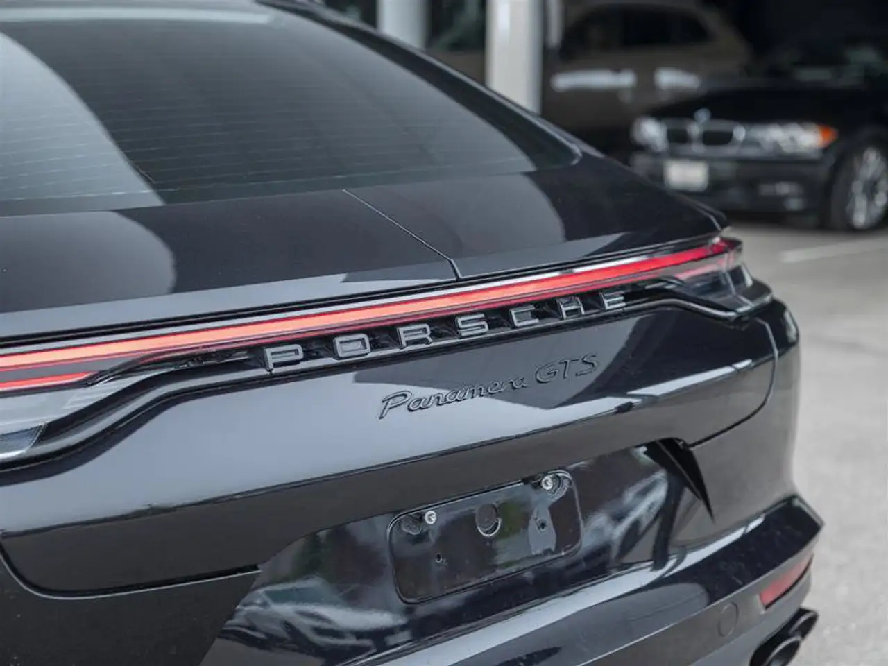 Porsche Panamera - Image 10